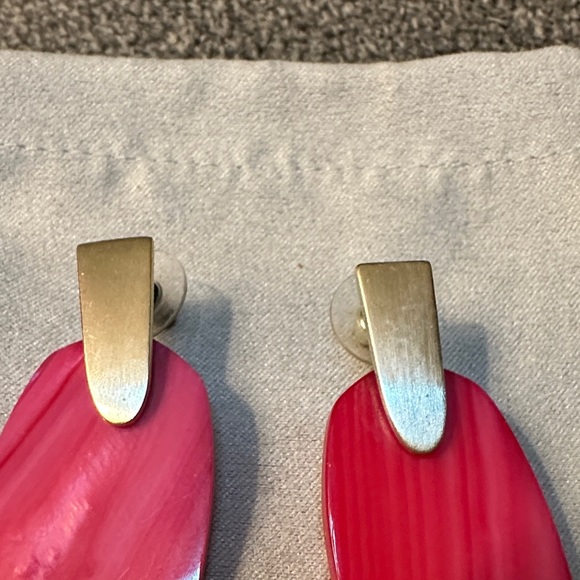 Kendra Scott Red Aragon Earrings - Picture 3 of 3